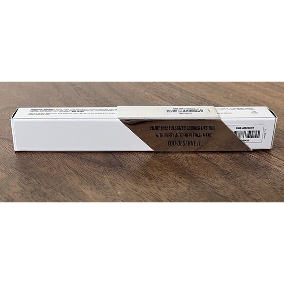 IL Makiage Black Card Waterproof Liquid Eyeliner 1.5 ML Full Size - Picture 2 of 3